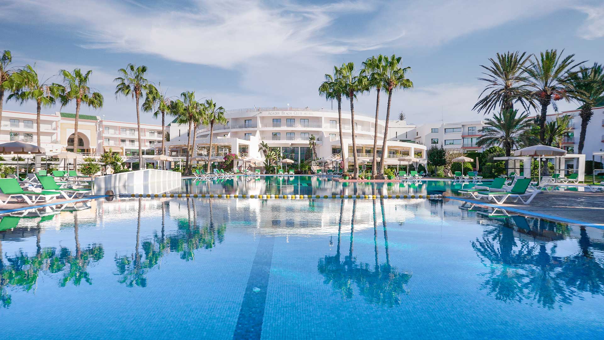 Hotel Agadir Beach Club, piscine et jardins face à la plage privée